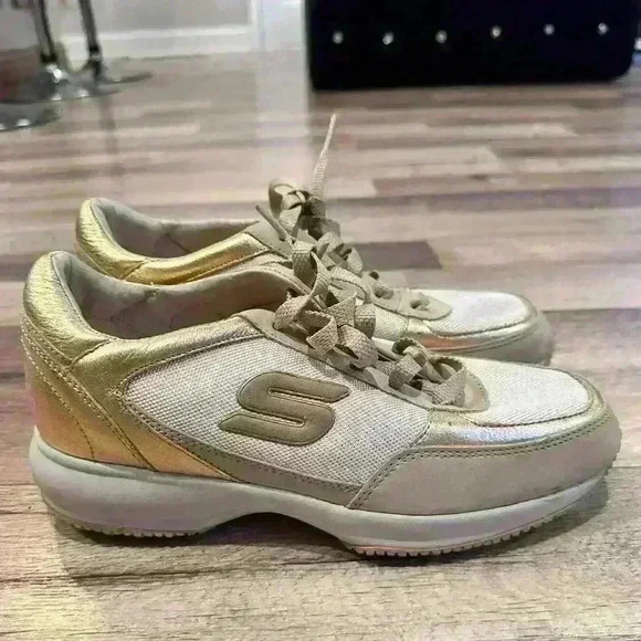 Skechers Gold & Tan Wedge Fit Shoes Sz. 7.5 - Picture 3 of 6